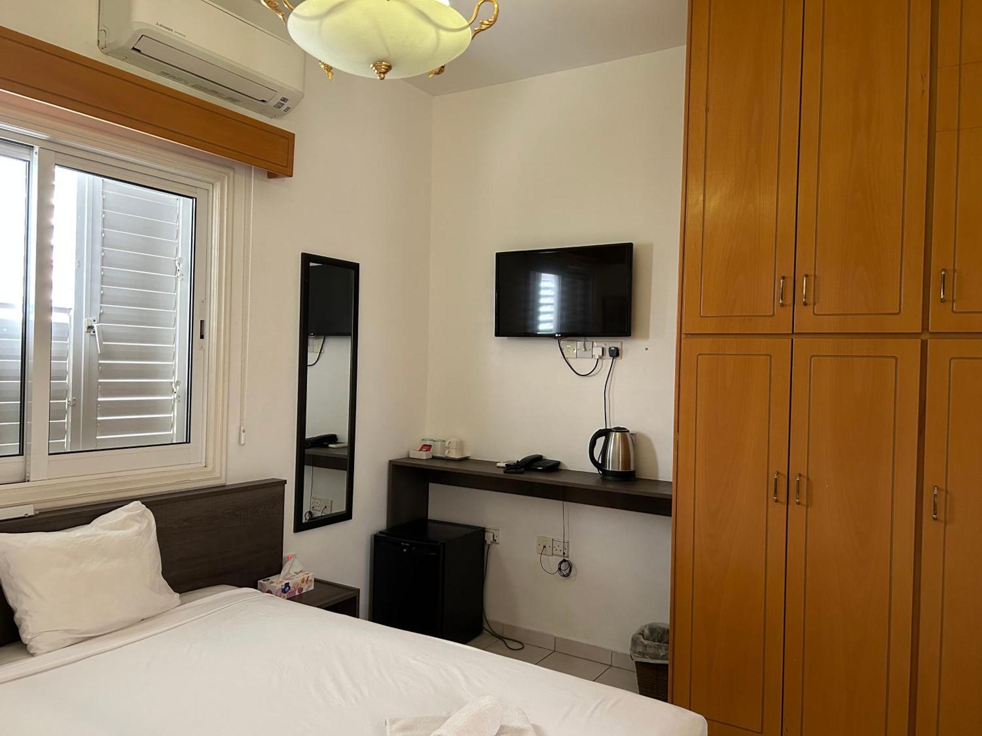 St Elena Boutique Residence Larnaca Dış mekan fotoğraf